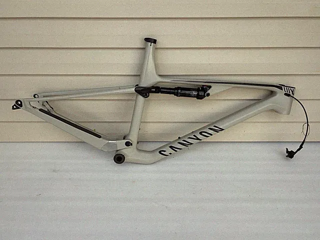 2023 Canyon LUX Carbon Fiber Mountain Bike Frame 29”. Size L.
