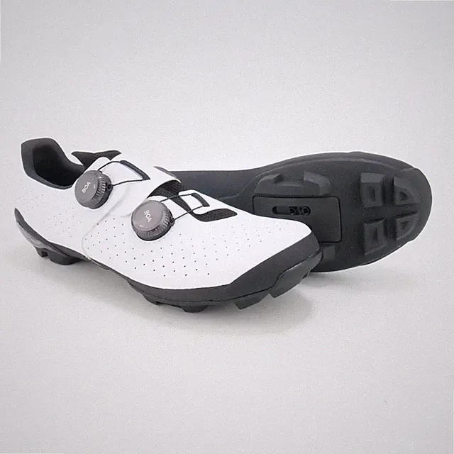 Canyon Tempr CFR Off Road Shoe Men's US 9.5 EU 42.5 2 Bolt White BOA Gravel