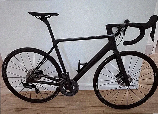 Canyon Ultimate CF SL 8.0 Disc Road Bike - Size Medium w/ Ultegra