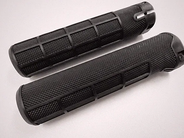 NEW CANYON MTB LOCK-ON HANDLEBAR GRIPS BLACK HIGH-GRIP NON-SLIP SET FOR MOUNTAIN
