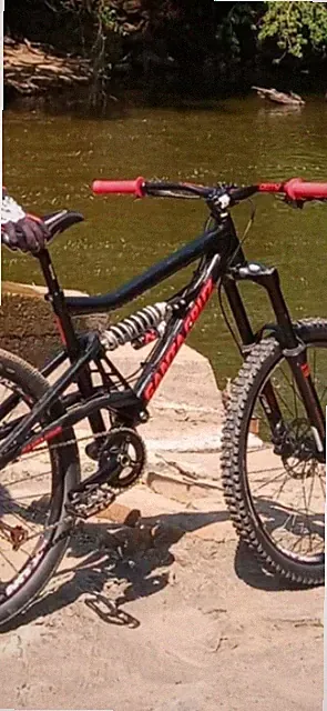 Santa Cruz Bullit Custom Pro Build Trek Canyon Pivot XTR Box Maxxis DH